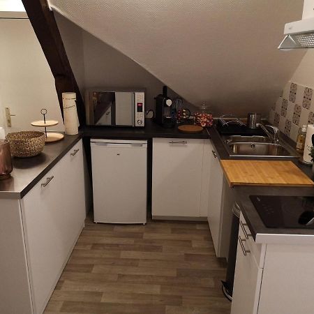 ריימס Logement Cosy Renove Au Pied De La Cathedrale Avec Climatisation מראה חיצוני תמונה